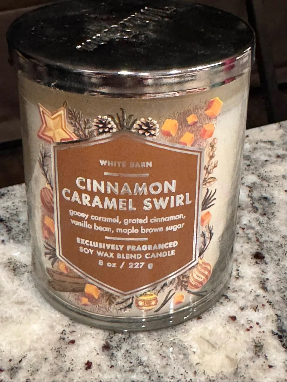 White Barn Cinnamon Caramel Swirl Candle - Cream & Brown - Picture 2 of 4